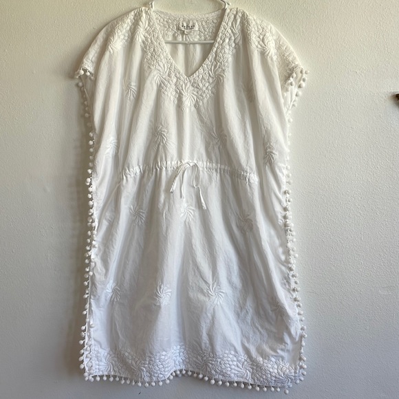 VELVET BY SPENCER & GRAHAM WHITE LUCEE EMBROIDERED SWIM COVERUP/CAFTAN - Picture 3 of 7